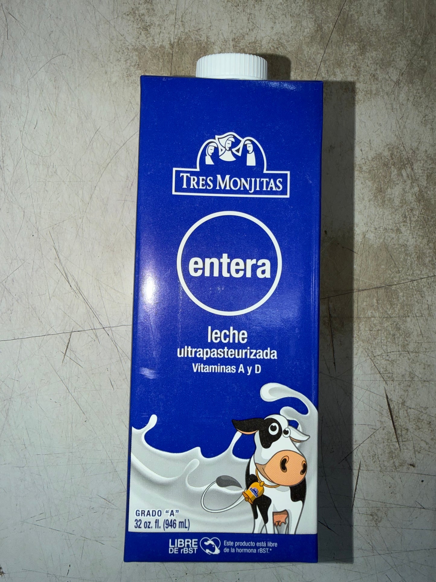 TRES MONJITAS LECHE ENTERA