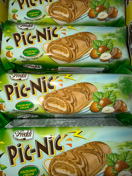 PICNIC HAZELNUT ROLL