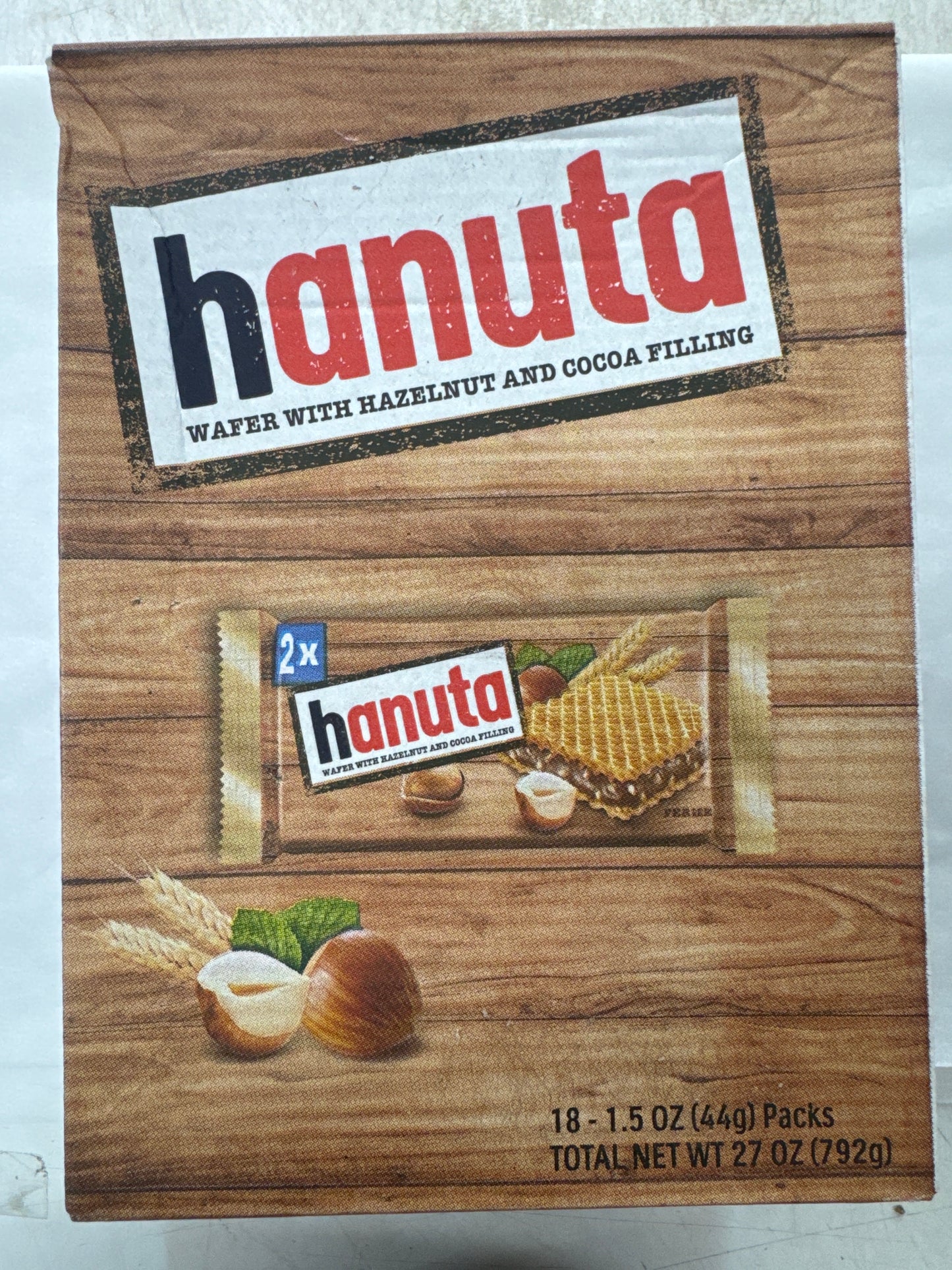 Hanuta box 18pk